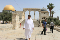 المحامي خالد زبارقة يُحرم للحج من المسجد الأقصى المبارك 